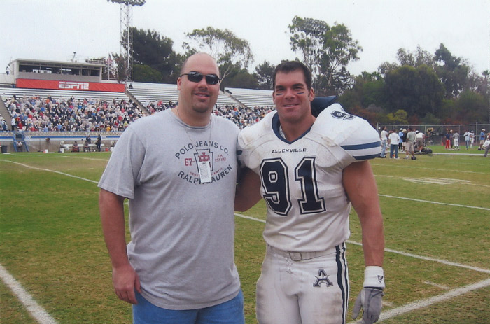 Brandon and Joe Molale on the set of The Longest Yard